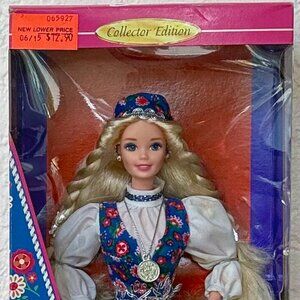 Mattel Norwegian Barbie Dolls of the World Collector Edition 1995 Vintage 14450